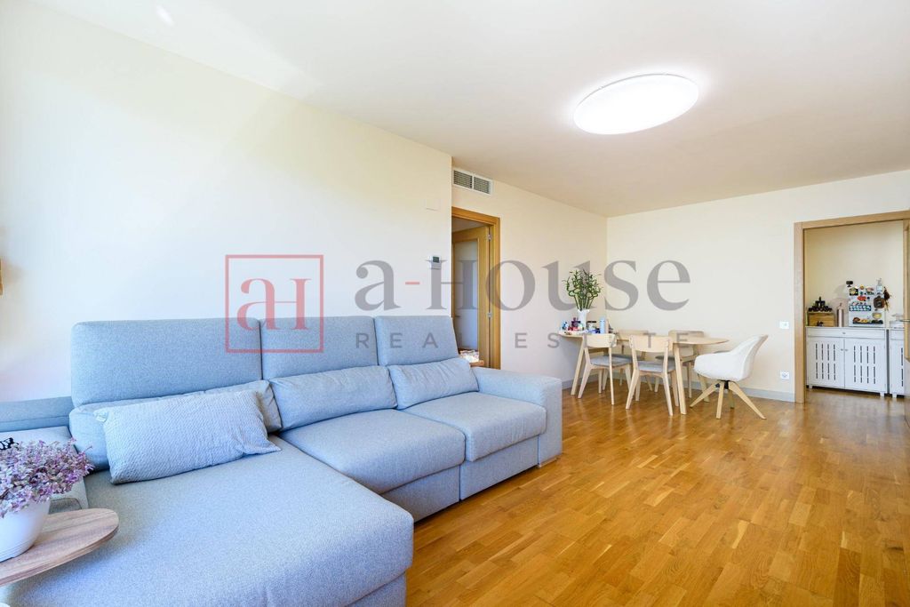 Appartement de luxe à vendre à Barcelona, 560 000 €, Photo 4