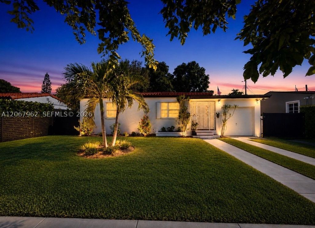 Maison de luxe à vendre à Miami, 559 383 €, Photo 1