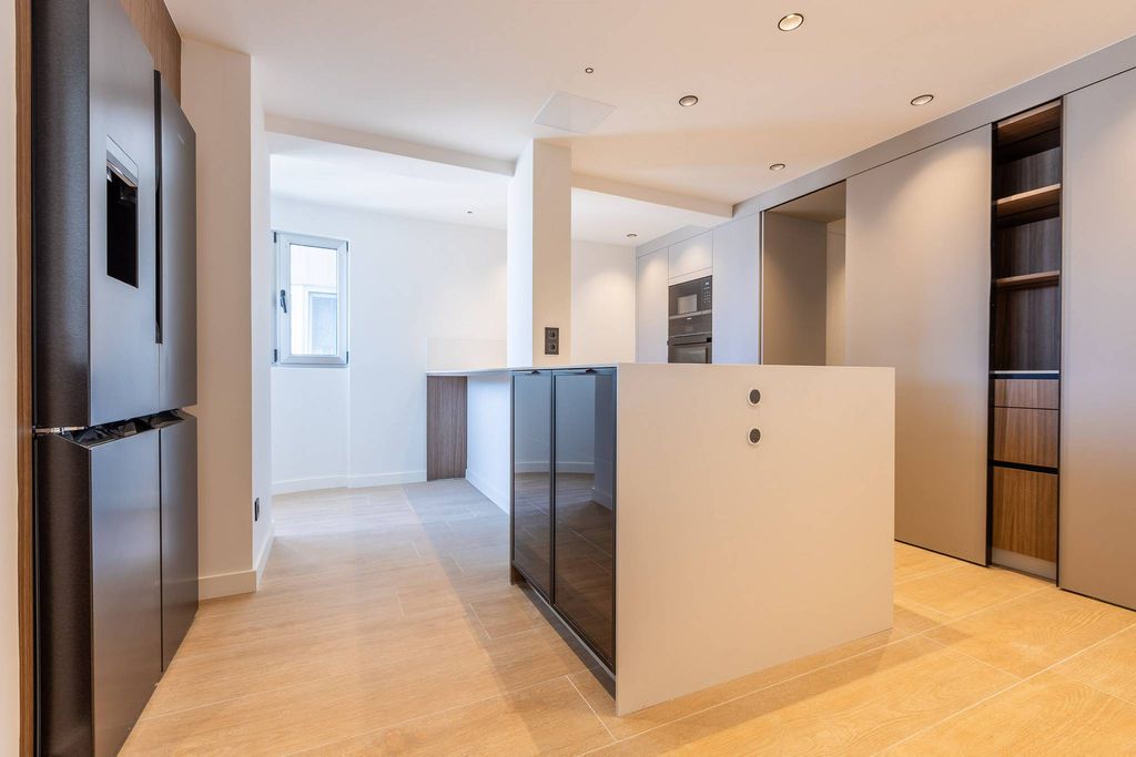 Appartement de luxe à vendre à A Coruña, 1 100 000 €, Photo 1