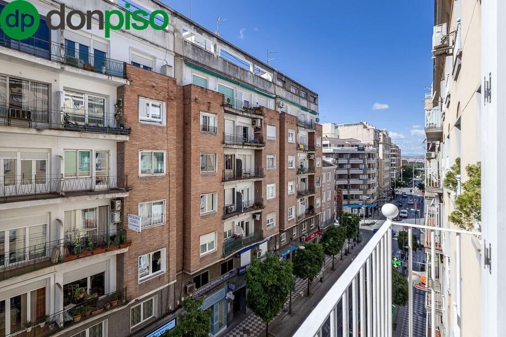 Appartement de luxe à vendre à Granada, 650 000 €, Photo 1