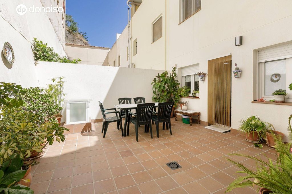 Maison de luxe à vendre à Granada, 550 000 €, Photo 1