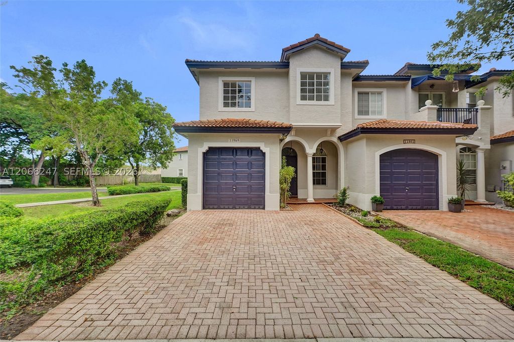 Luxury House for sale in Miami, 508 704 €, Photo 1