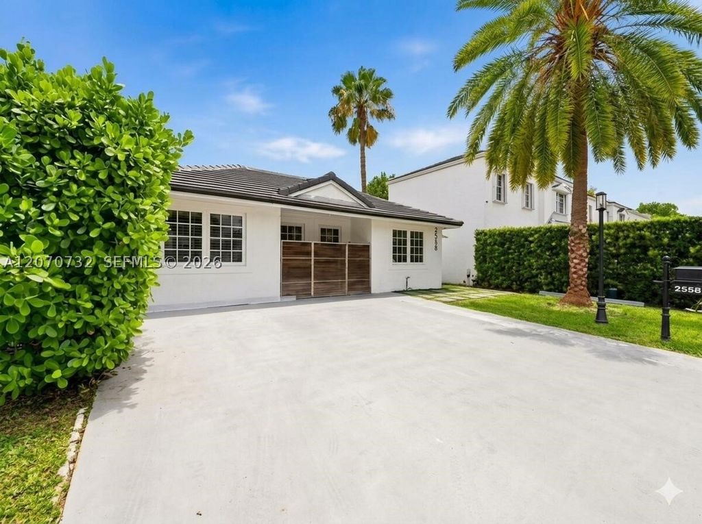 Maison de luxe à vendre à Miami, 1 088 305 €, Photo 1