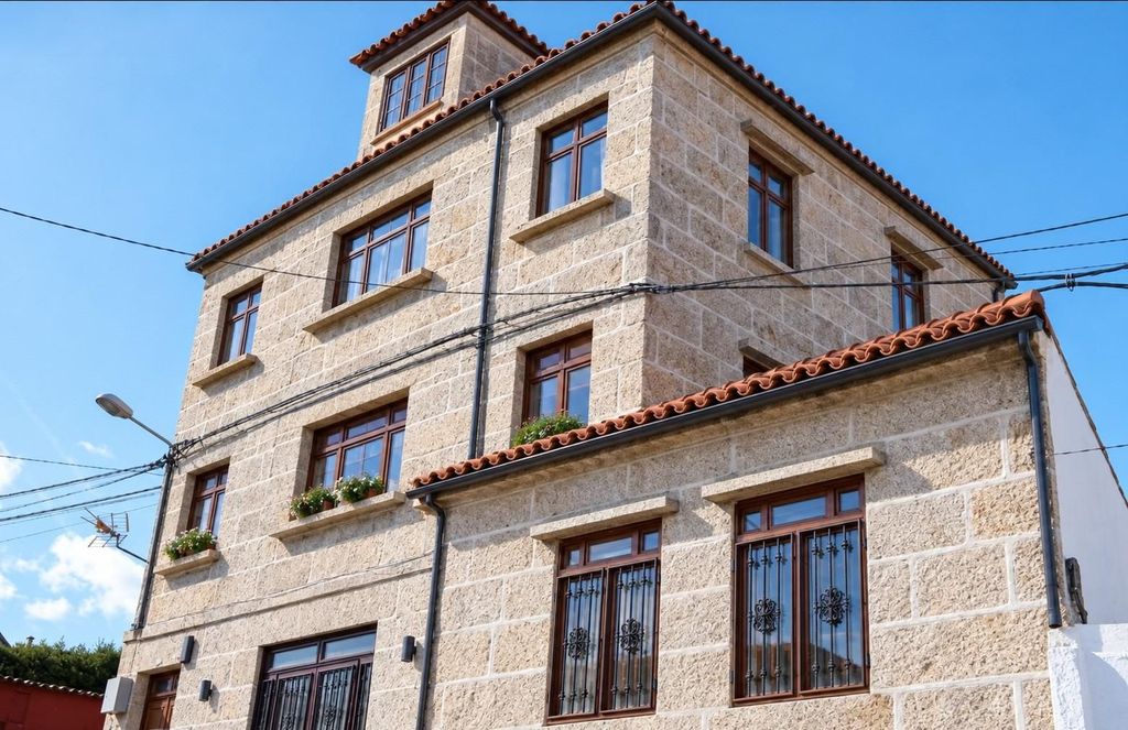 Maison de luxe à vendre à Vigo, 800 000 €, Photo 1