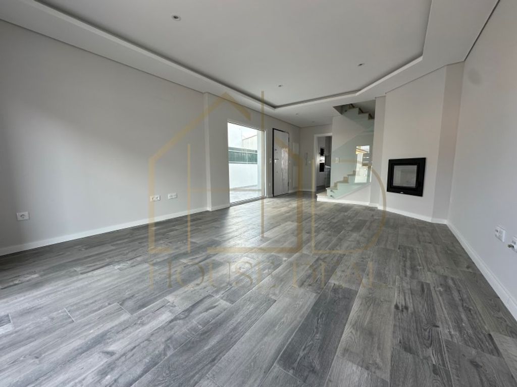 Maison de luxe à vendre à Sesimbra, 450 000 €, Photo 1