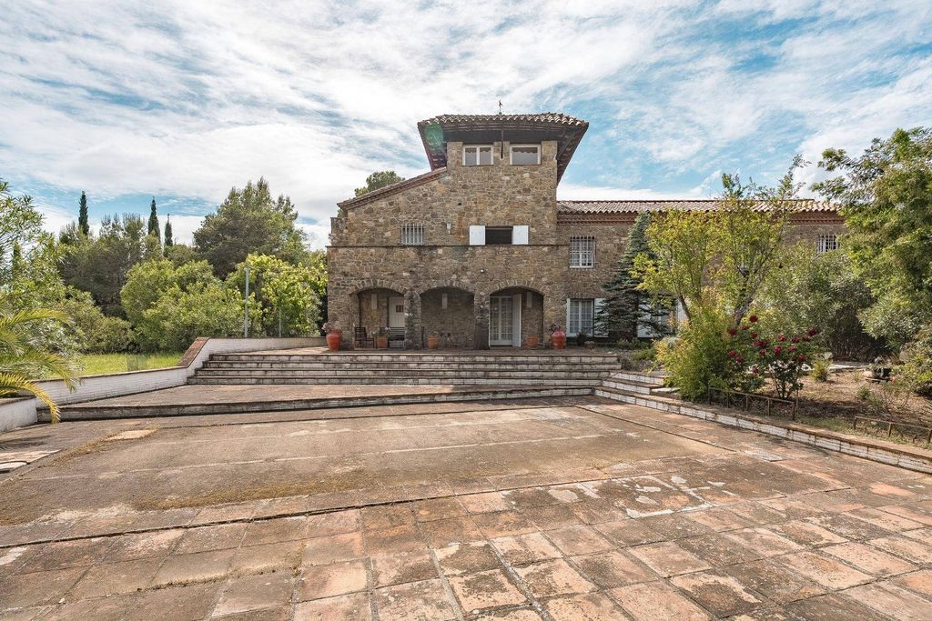 Maison de luxe à vendre à Cabanelles, 1 188 000 €, Photo 2
