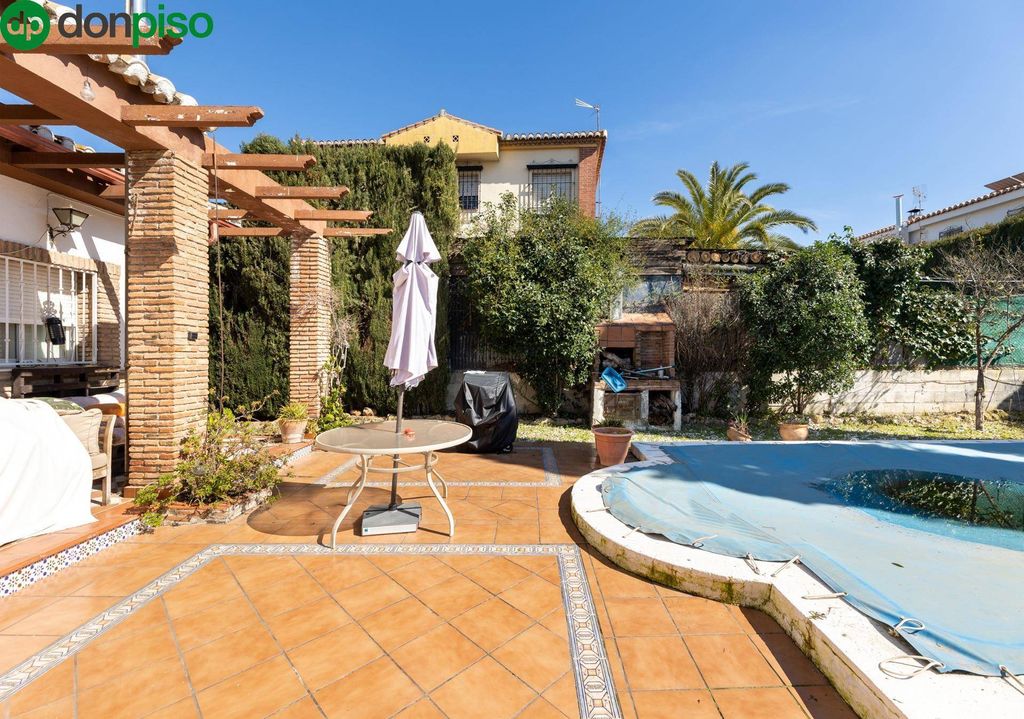 Luxury House for sale in Peligros, 430 000 €, Photo 4