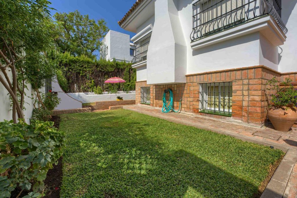 Maison de luxe à vendre à Tomares, 950 000 €, Photo 7