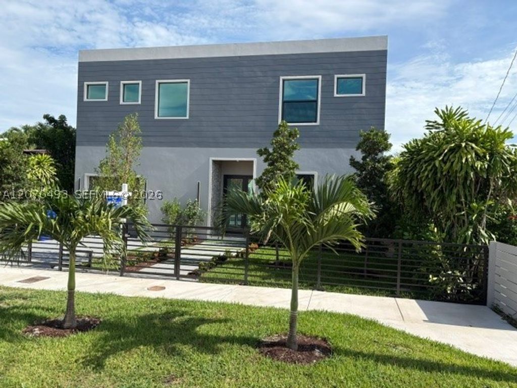 Luxury House for sale in Miami, 1 138 799 €, Photo 1