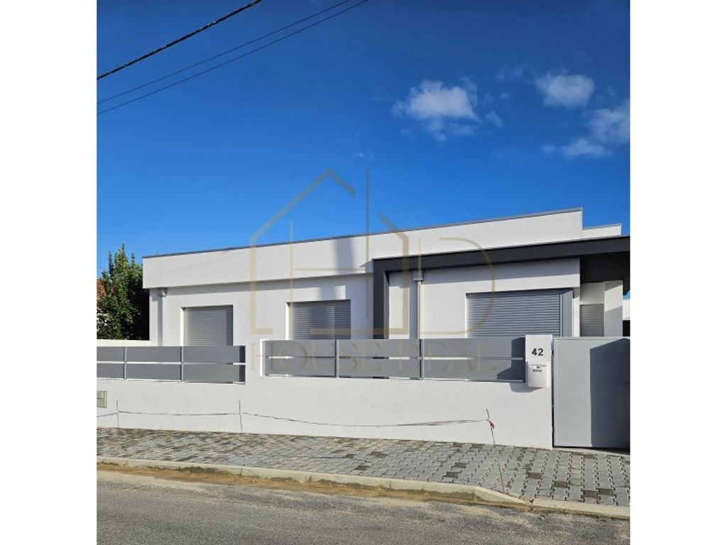 Luxury House for sale in Seixal, 510 000 €, Photo 1