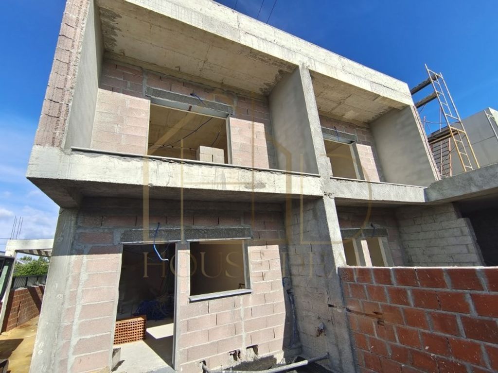 Luxury House for sale in Seixal, 535 000 €, Photo 1