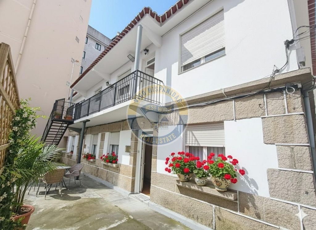 Maison de luxe à vendre à Vigo, 750 000 €, Photo 1