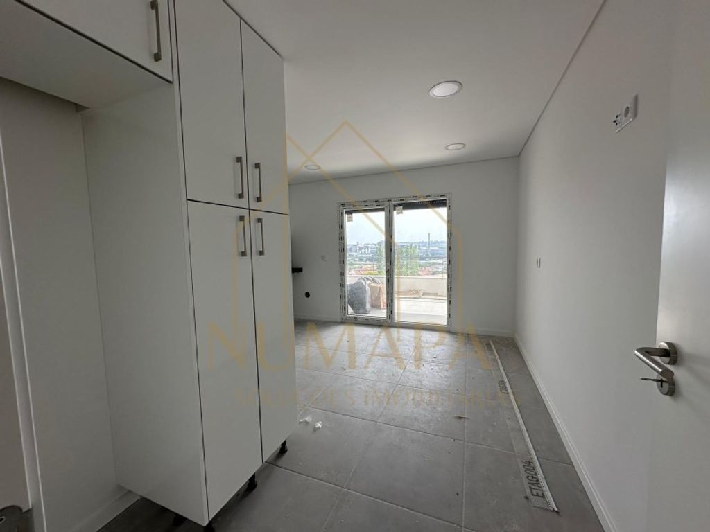 Luxury Apartment for sale in Seixal, 530 000 €, Photo 1