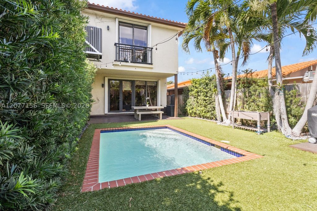 Maison de luxe à vendre à Miami, 1 109 941 €, Photo 1