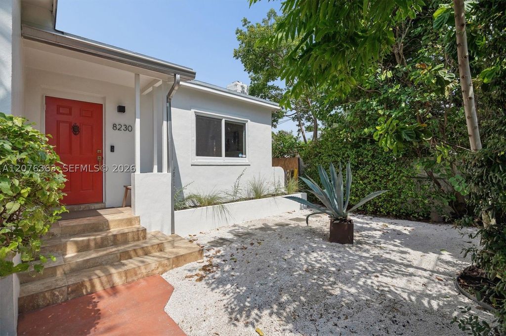 Maison de luxe à vendre à Miami, 666 982 €, Photo 1