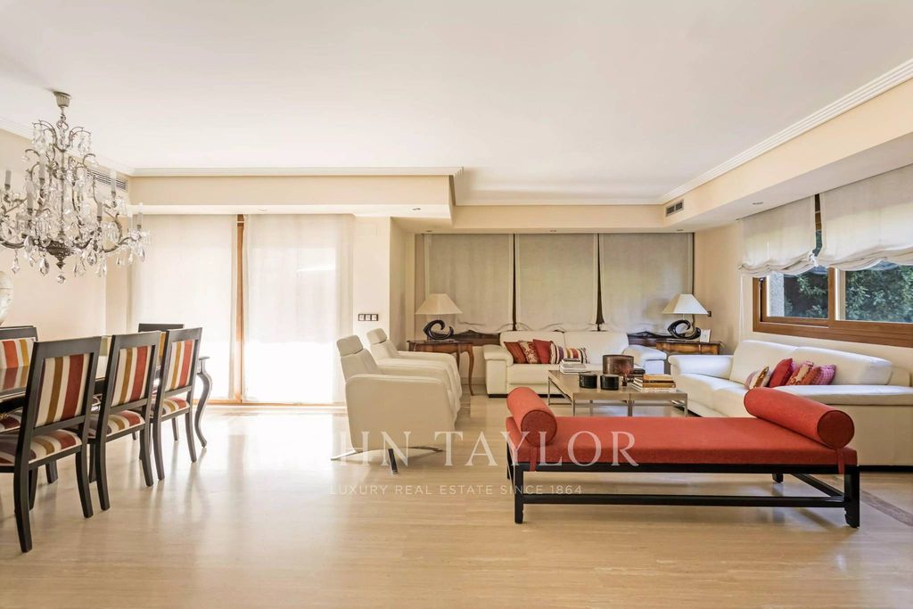 Maison de luxe à vendre à Las Rozas de Madrid, 1 260 000 €, Photo 2