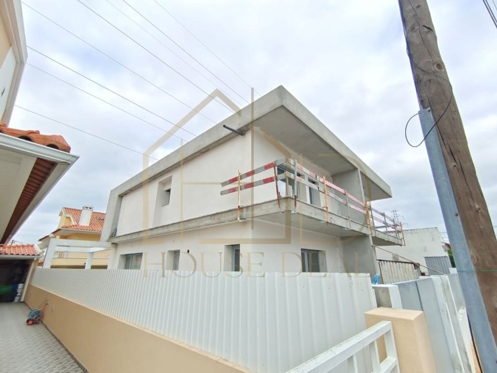 Luxury House for sale in Seixal, 425 000 €, Photo 2