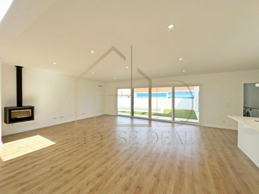 Luxury House for sale in Seixal, 410 000 €, Photo 2