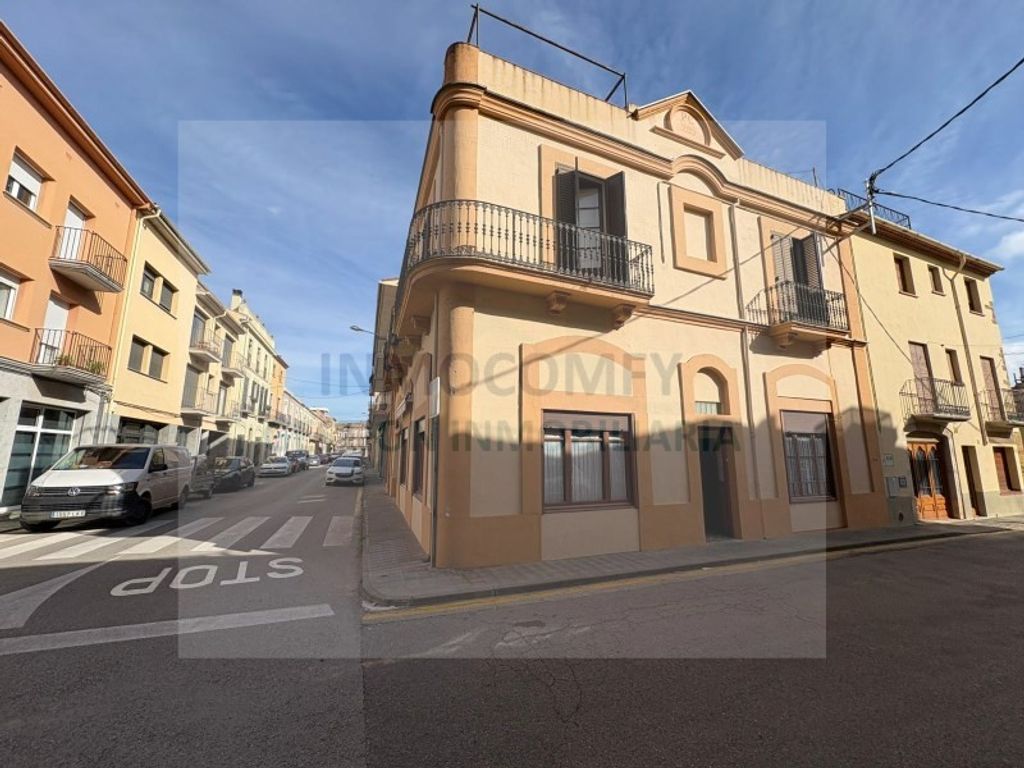 Luxury House for sale in La Bisbal d'Empordà, 450 000 €, Photo 3