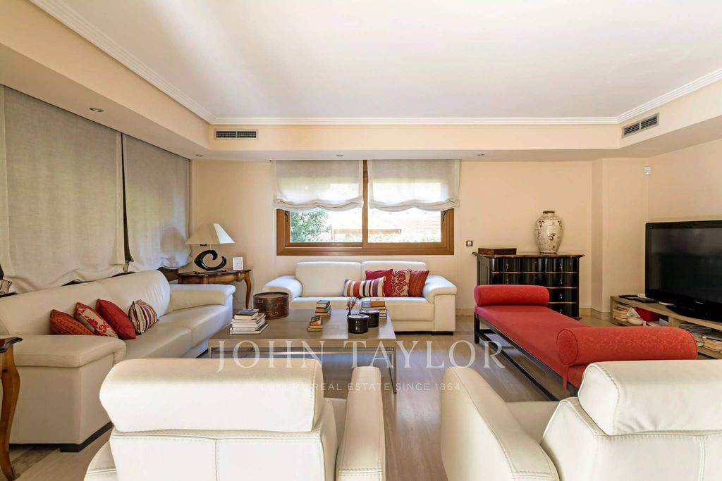 Maison de luxe à vendre à Las Rozas de Madrid, 1 260 000 €, Photo 4