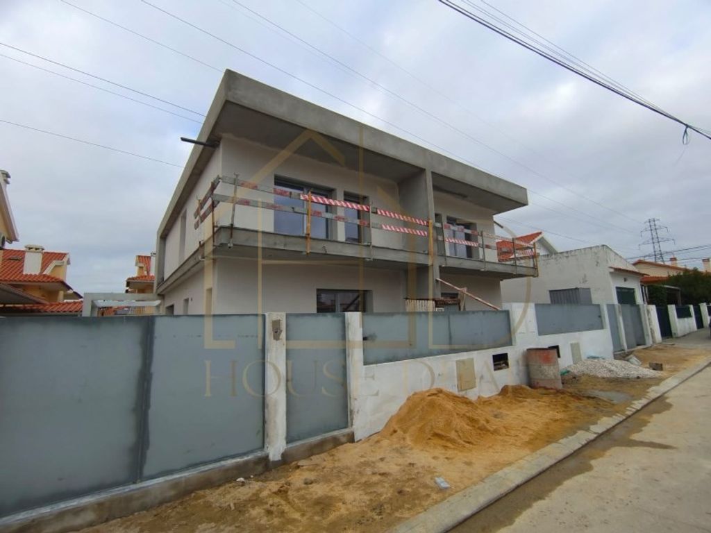 Luxury House for sale in Seixal, 425 000 €, Photo 4