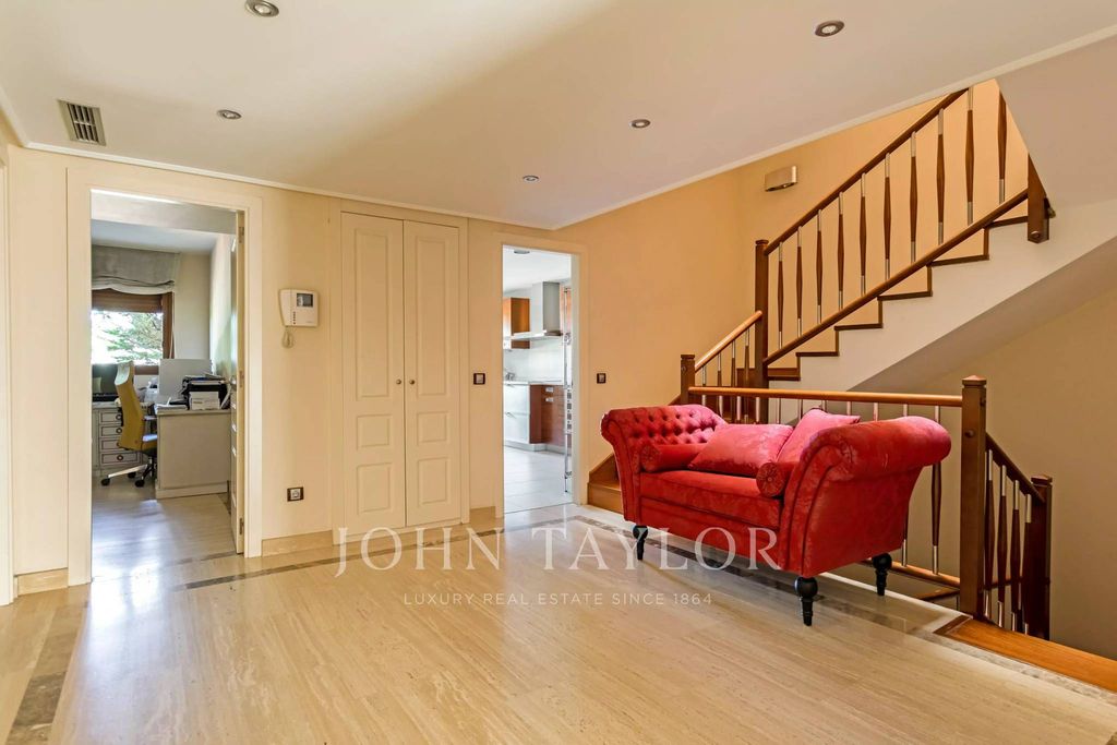 Maison de luxe à vendre à Las Rozas de Madrid, 1 260 000 €, Photo 6
