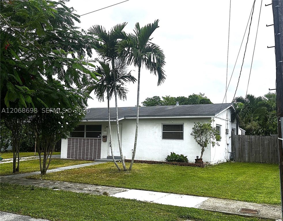 Maison de luxe à vendre à Miami, 428 016 €, Photo 1
