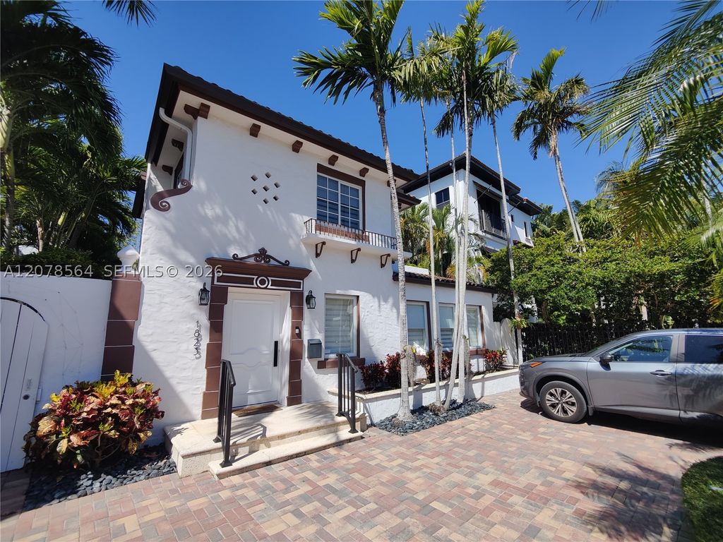 Maison de luxe à vendre à Miami, 2 402 221 €, Photo 1