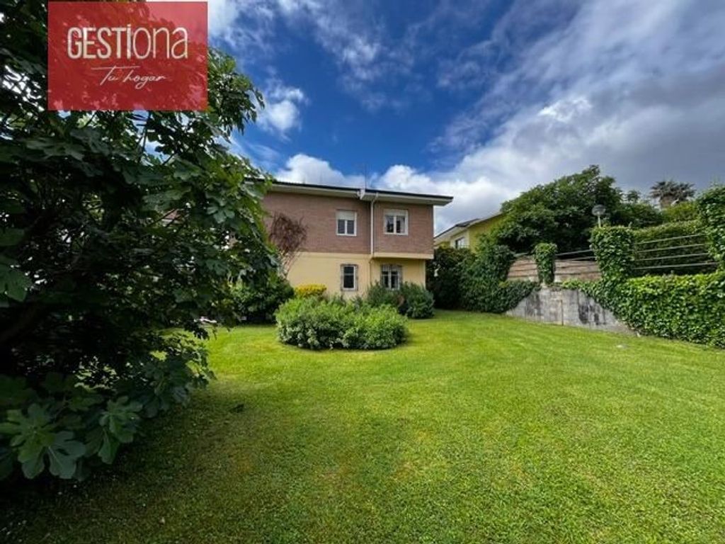 Maison de luxe à vendre à Noja, 790 000 €, Photo 1