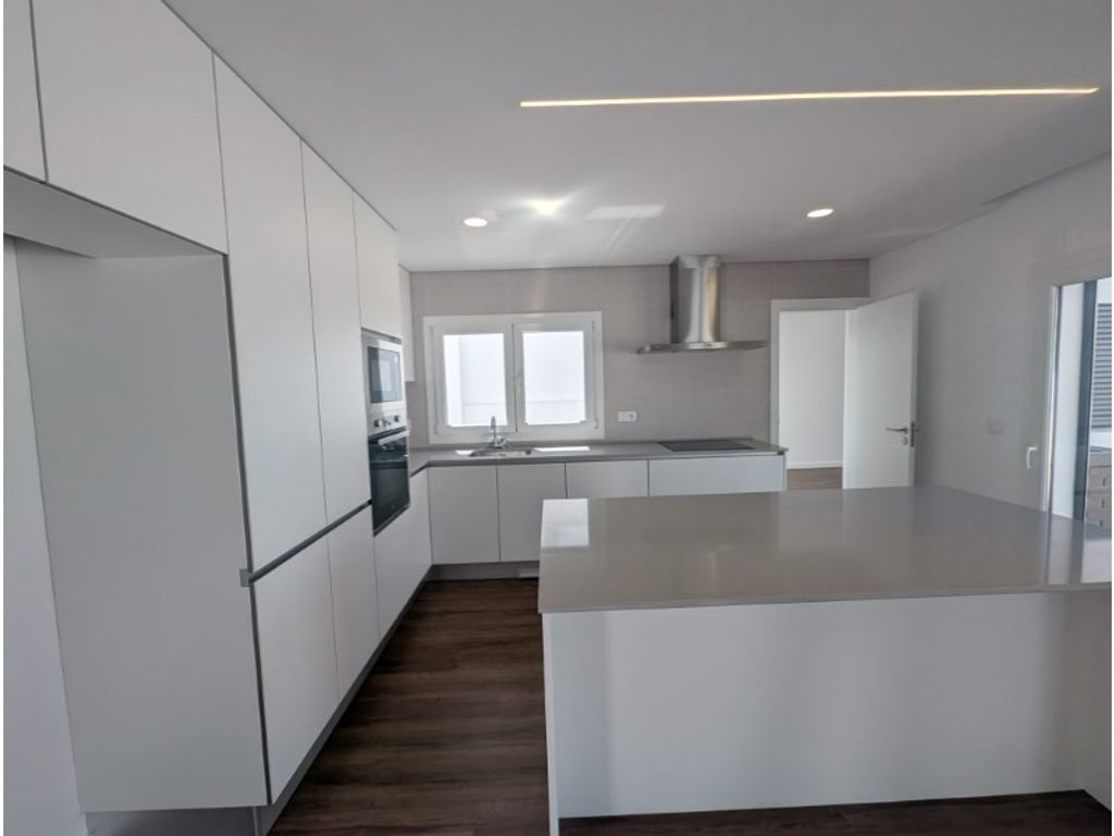 Luxury House for sale in Seixal, 640 000 €, Photo 1