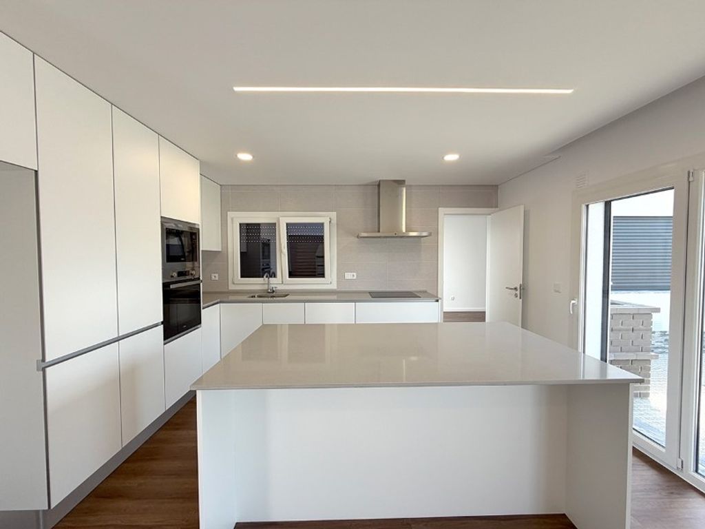 Luxury House for sale in Seixal, 640 000 €, Photo 1