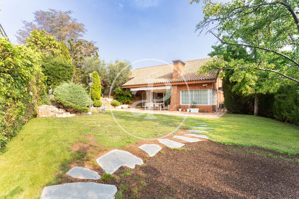 Maison de luxe à vendre à Bellaterra, 1 380 000 €, Photo 1