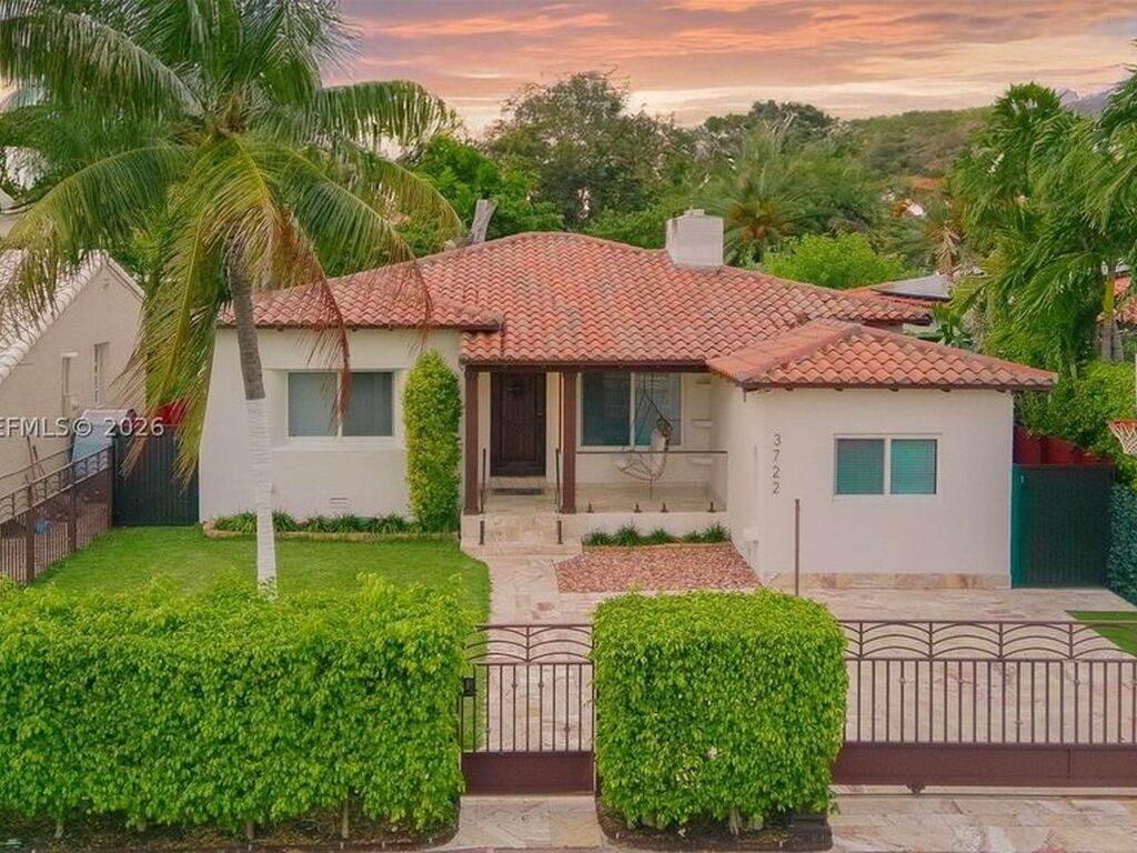 Maison de luxe à vendre à Miami Beach, 2 392 243 €, Photo 1