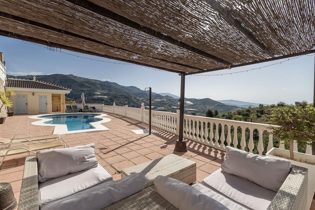 Maison de luxe à vendre à Ítrabo, 689 000 €, Photo 3