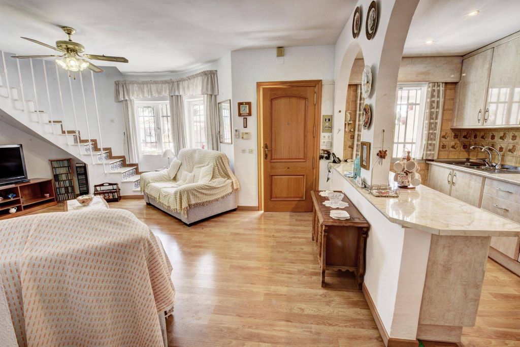 Luxury House for sale in Benalmádena, 490 000 €, Photo 4