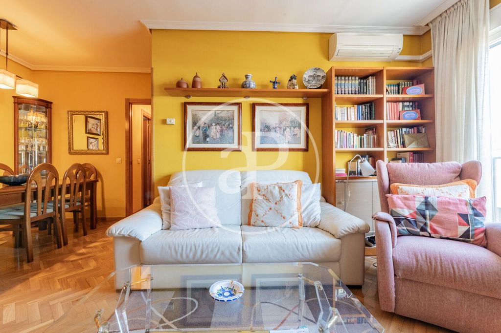 Luxury Apartment for sale in Madrid, 760 000 €, Photo 4