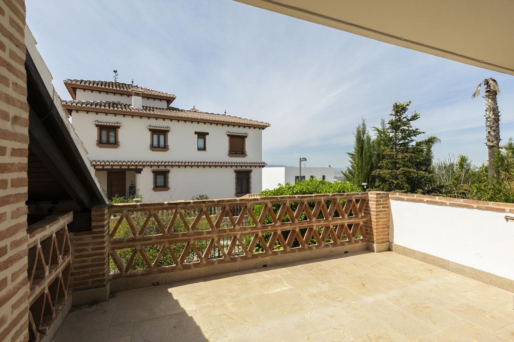 Maison de luxe à vendre à Zubia, 606 000 €, Photo 7