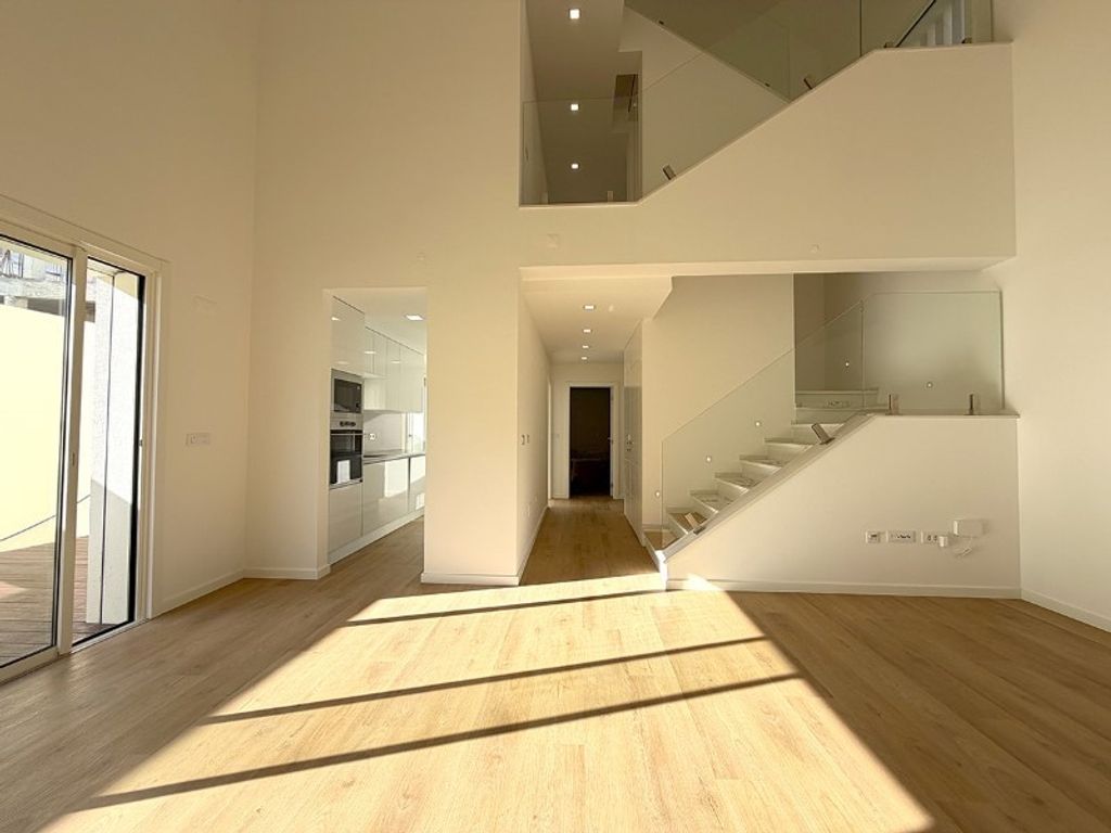 Maison de luxe à vendre à Almada, 750 000 €, Photo 1