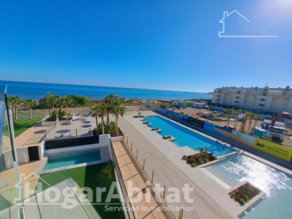 Luxury Apartment for sale in Denia, 799 000 €, Photo 1