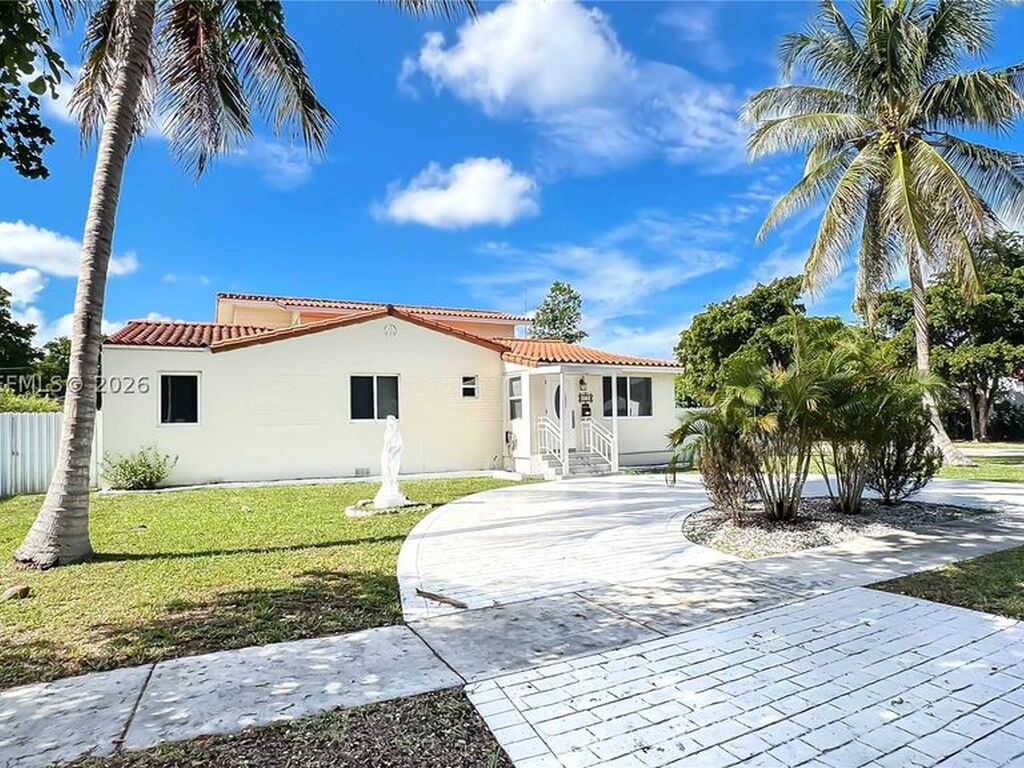Maison de luxe à vendre à Miami Springs, 988 391 €, Photo 1