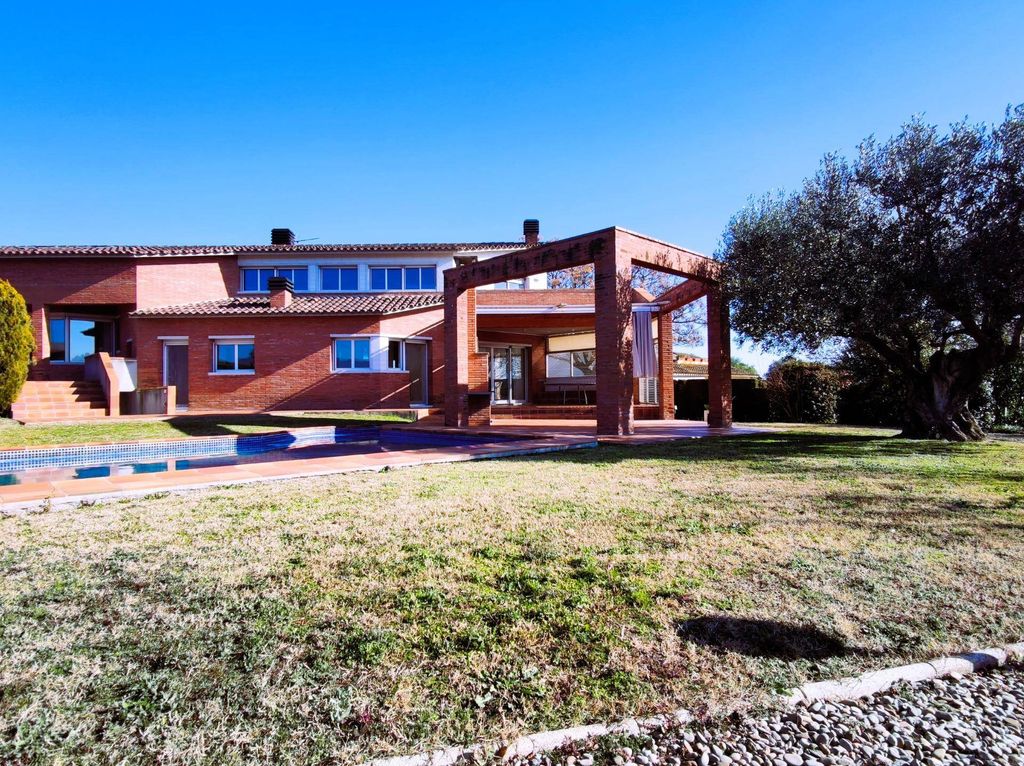 Luxury House for sale in Lliçà d'Amunt, 881 000 €, Photo 3