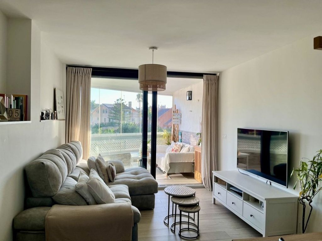 Luxury Apartment for sale in Torremolinos, 438 000 €, Photo 1