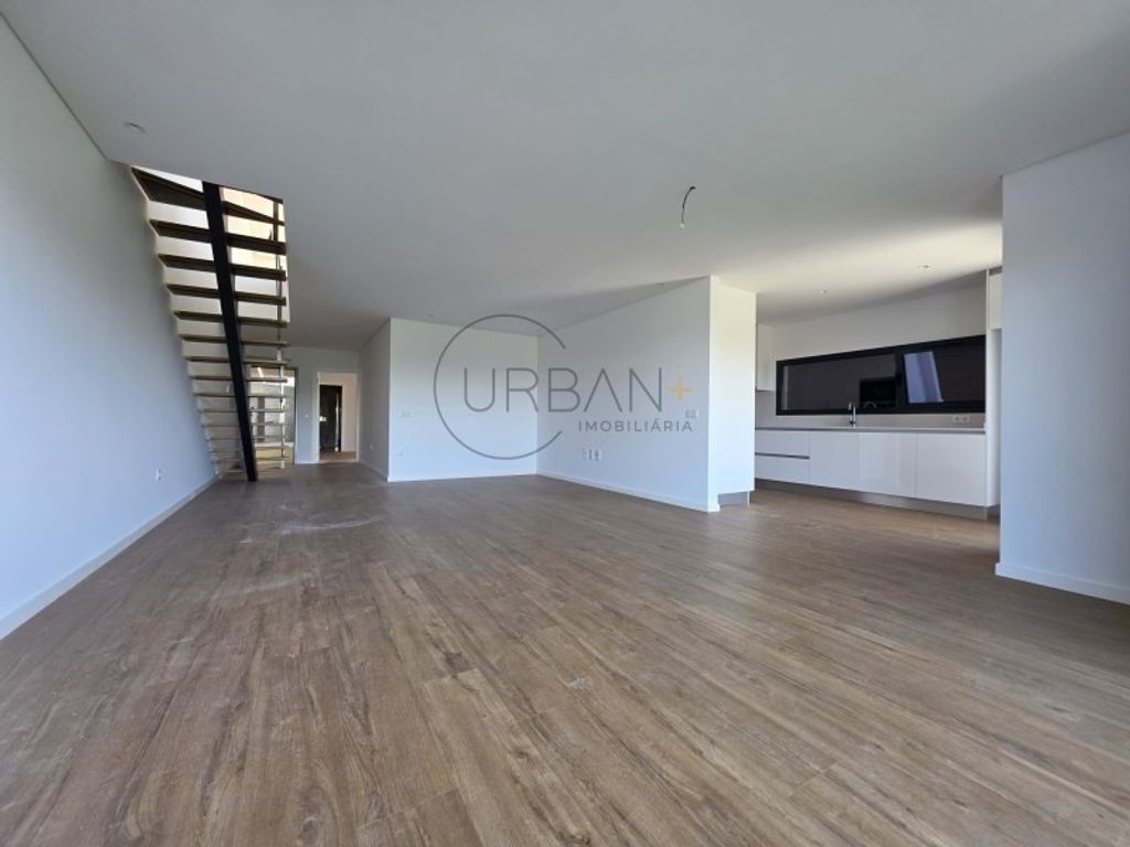 Luxury Apartment for sale in Viseu, 650 000 €, Photo 1