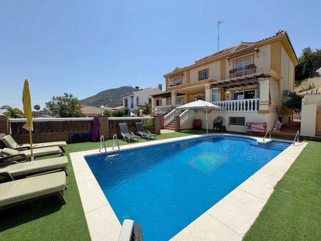 Maison de luxe à vendre à Alhaurín de La Torre, 950 000 €, Photo 1