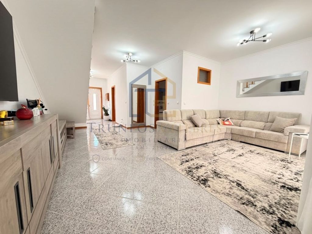 Maison de luxe à vendre à Vila Do Conde, 429 000 €, Photo 1