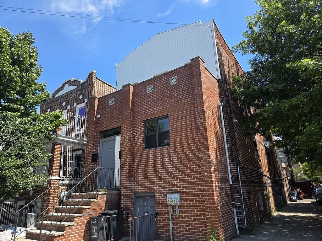 Maison de luxe à vendre à Brooklyn, 943 943 €, Photo 1