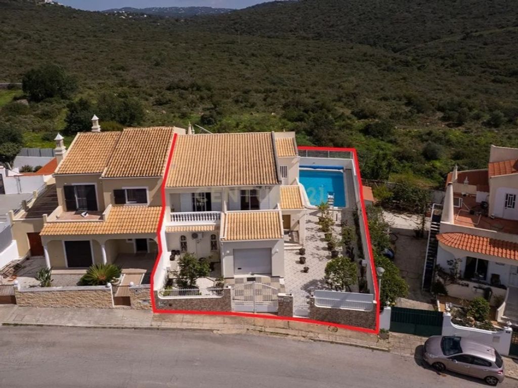 Maison de luxe à vendre à Loulé, 730 000 €, Photo 1
