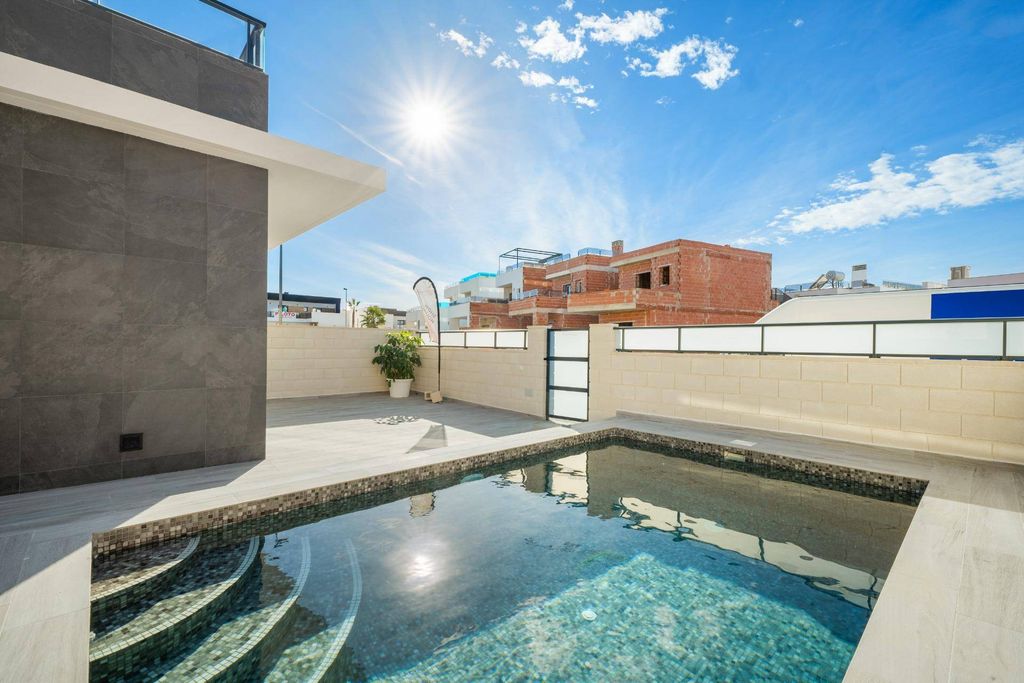 Luxury House for sale in Benijofar, 435 000 €, Photo 1