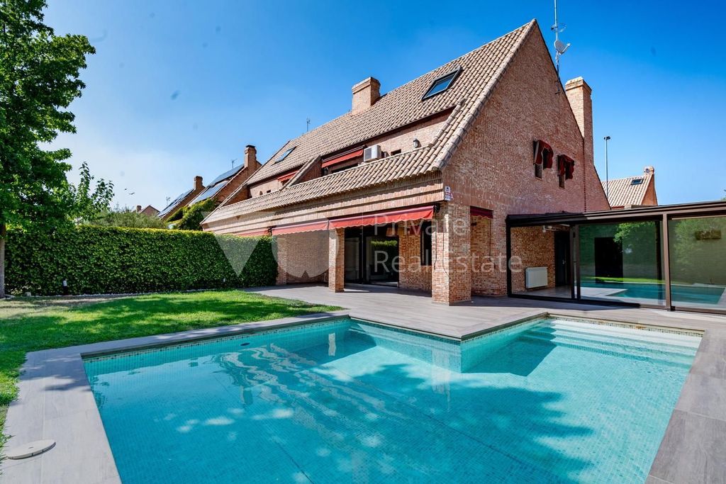 Maison de luxe à vendre à Villanueva Del Pardillo, 1 060 000 €, Photo 2