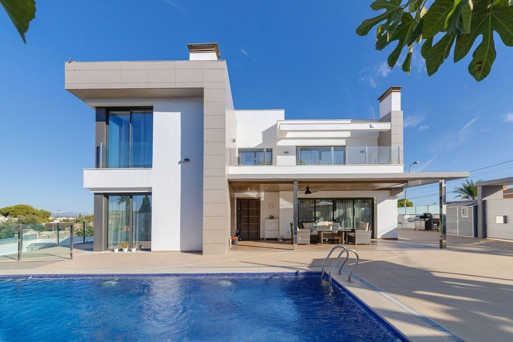 Maison de luxe à vendre à Torrevieja, 1 275 000 €, Photo 2